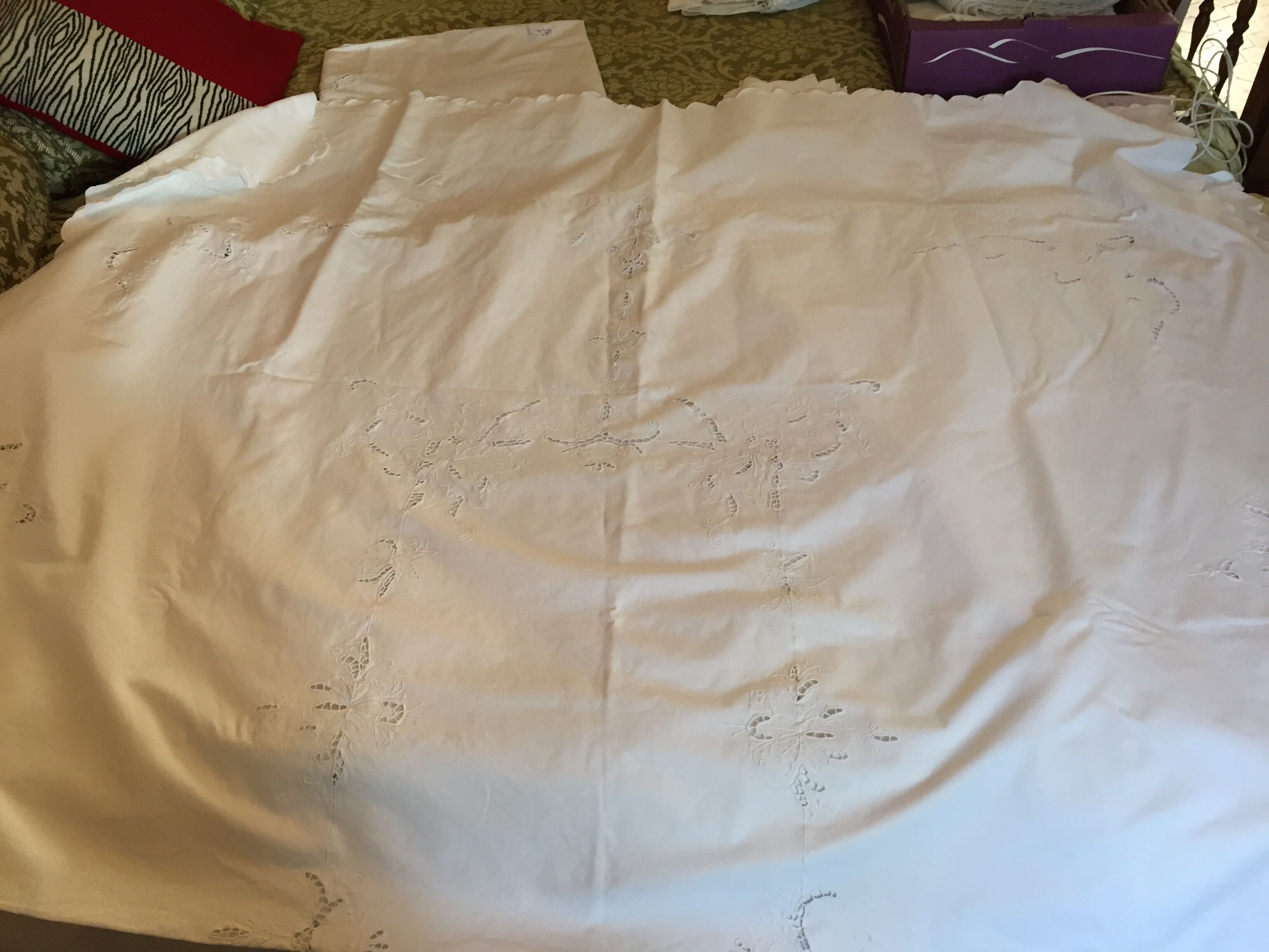 Nappe brodée