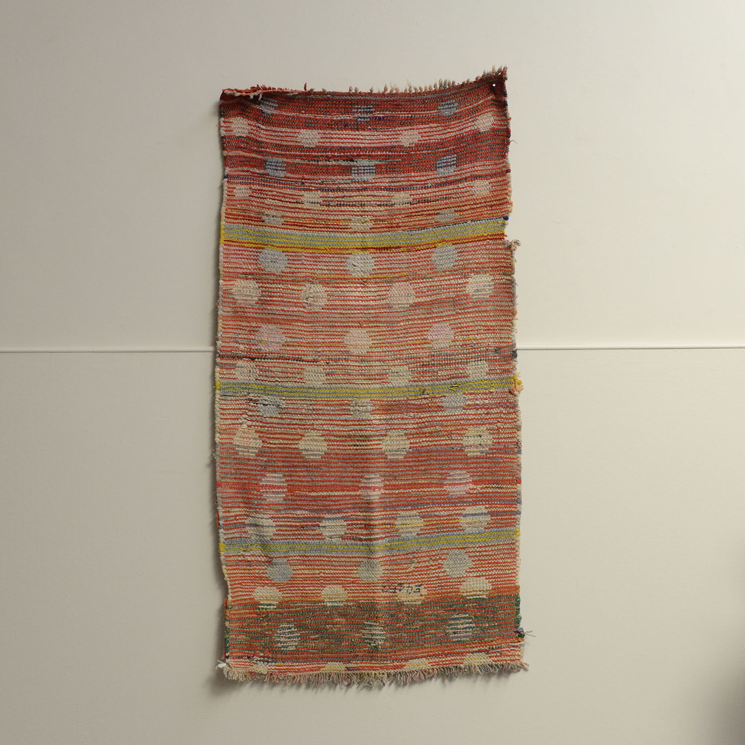 Dotty vintage moroccan boujad rug original pink pastel toned berber