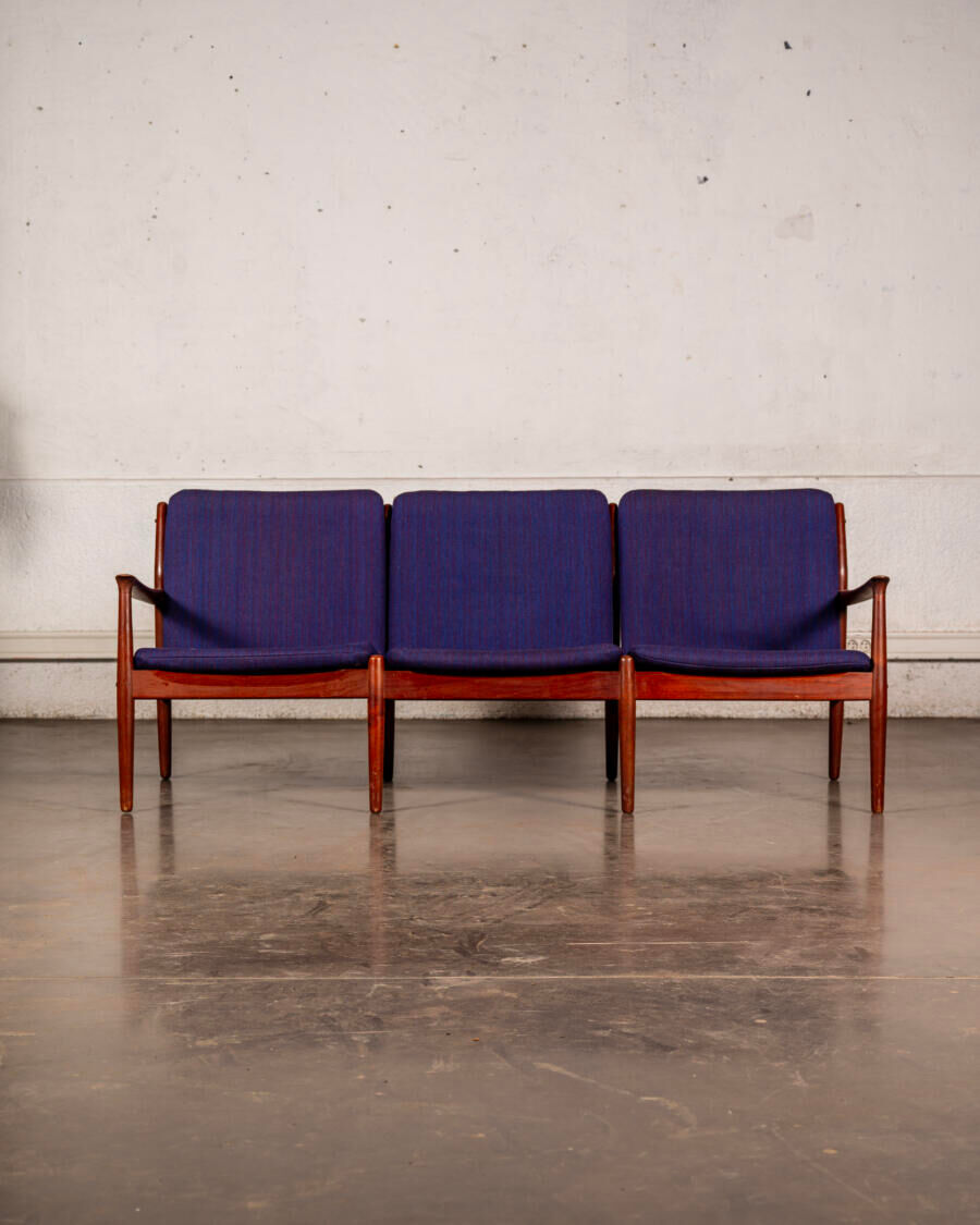 Three-seater sofa Arne Vodder