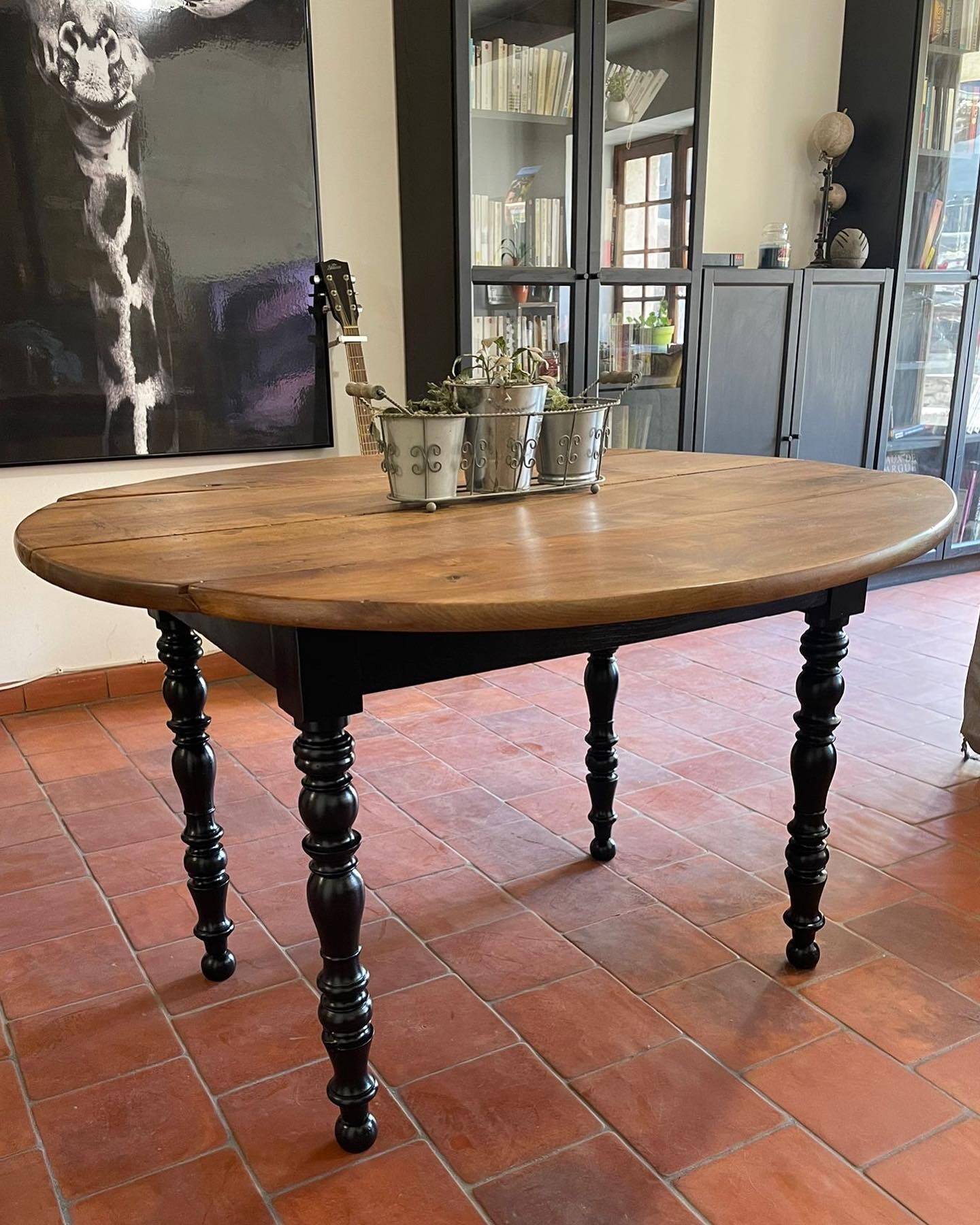 Round black solid oak flap table