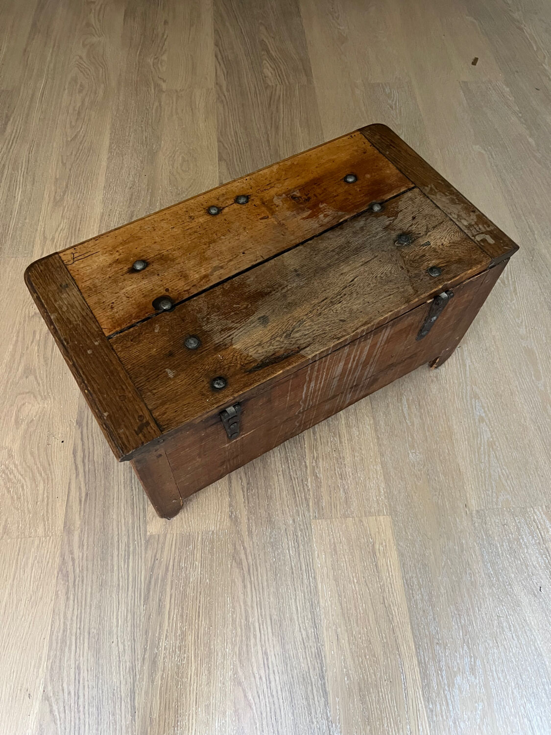 Storage box