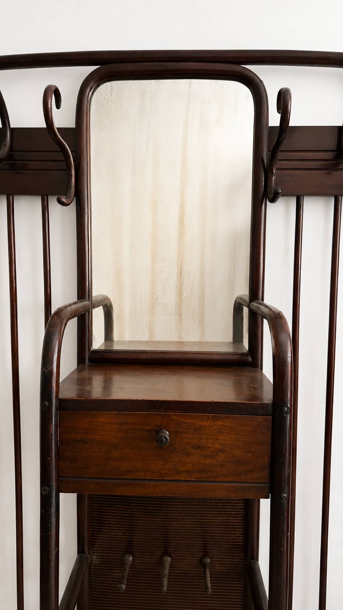 Hall stand no. 6 (model 2676) by Josef Hoffmann for Thonet 1910s
