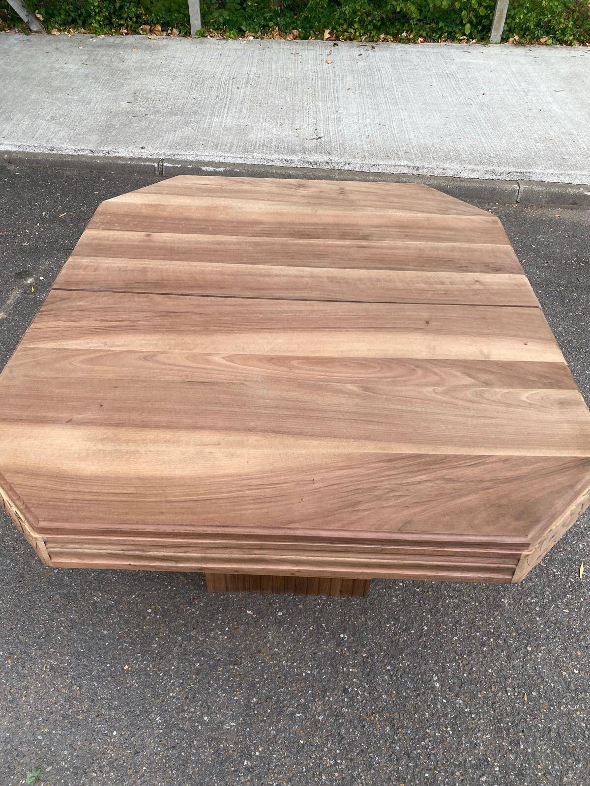 Art Deco extendable dining table renovated in solid walnut with a central leg 193.