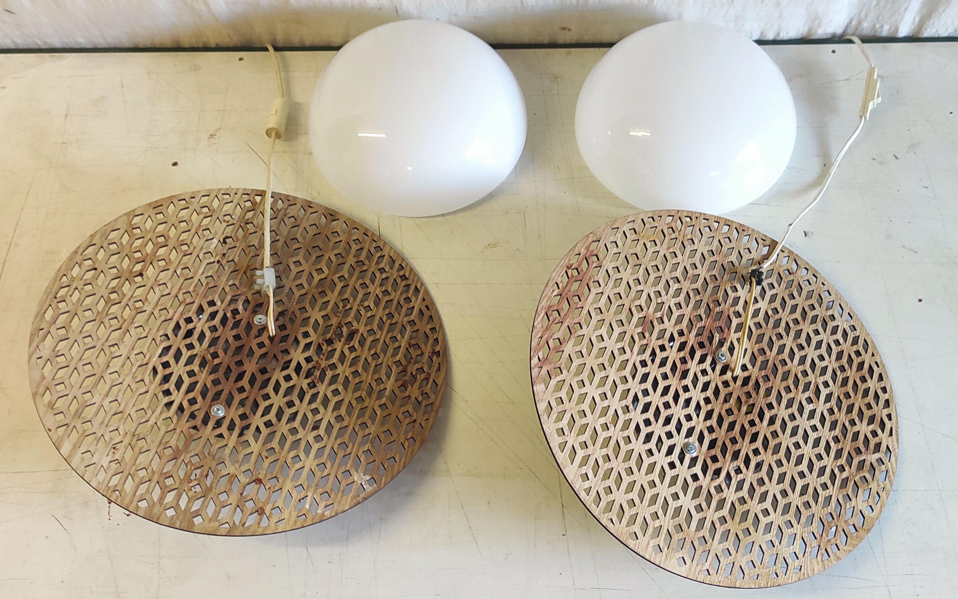 Wooden design wall lights and opaline globe - mid 20th century.
