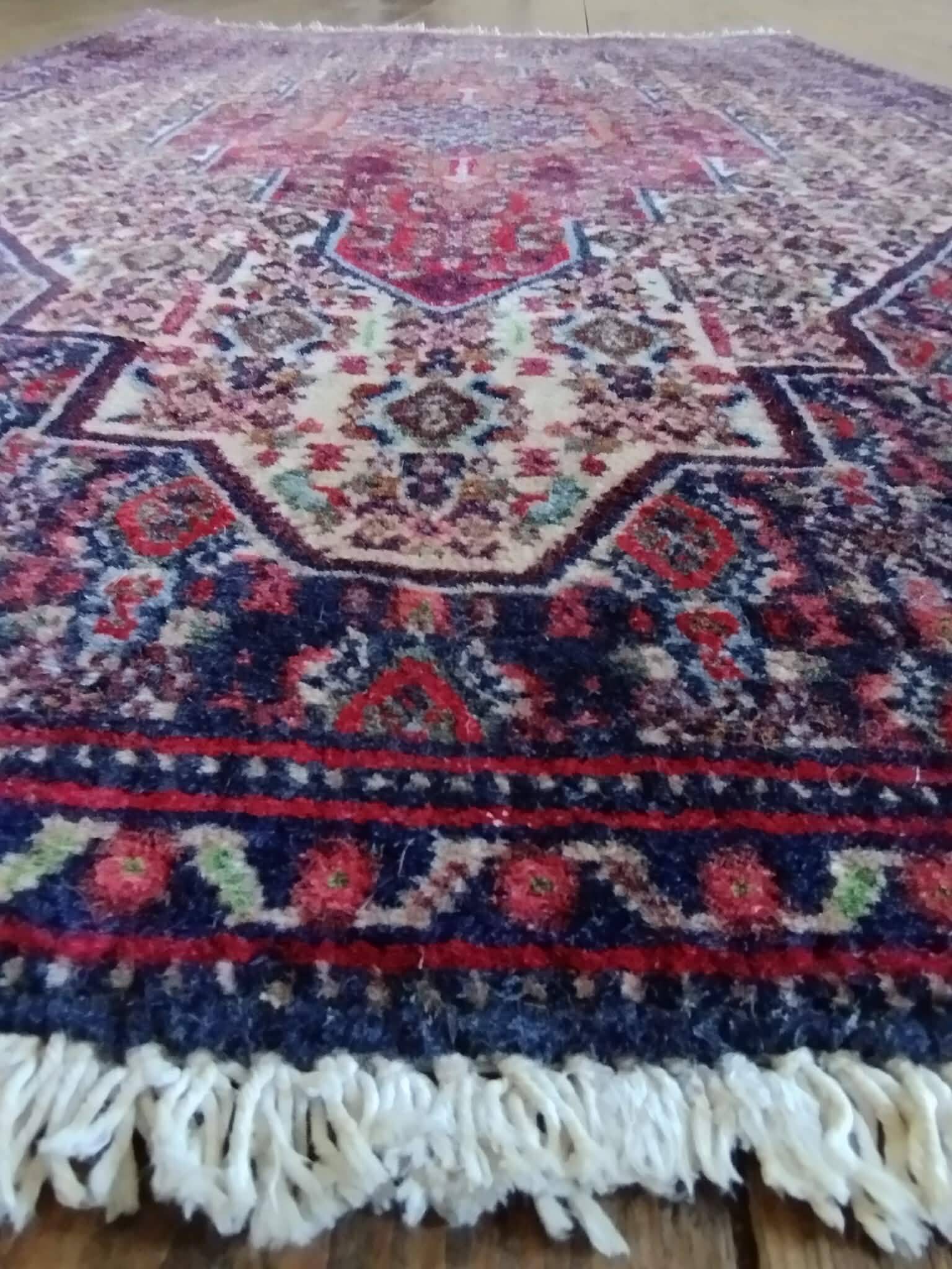 Handmade Persian Senneh rug 110x68cm