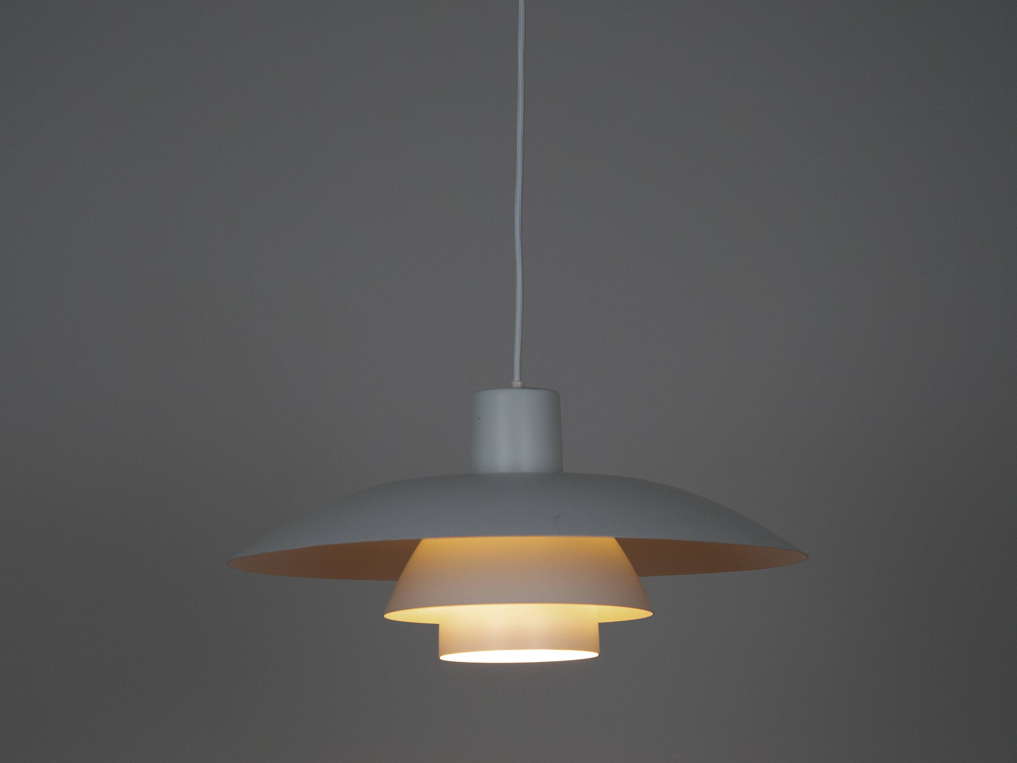 Suspension danoise PH 4/3 par Poul Henningsen, Louis Poulsen, 1966