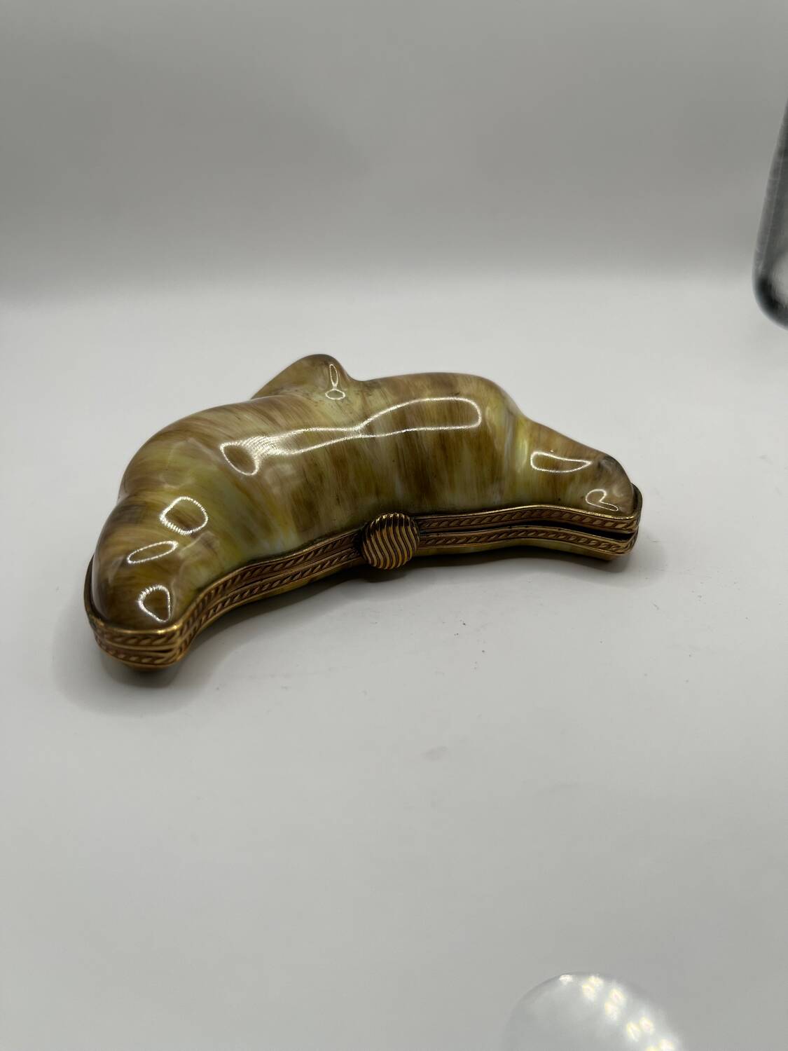 Porcelain box in the shape of a crescent