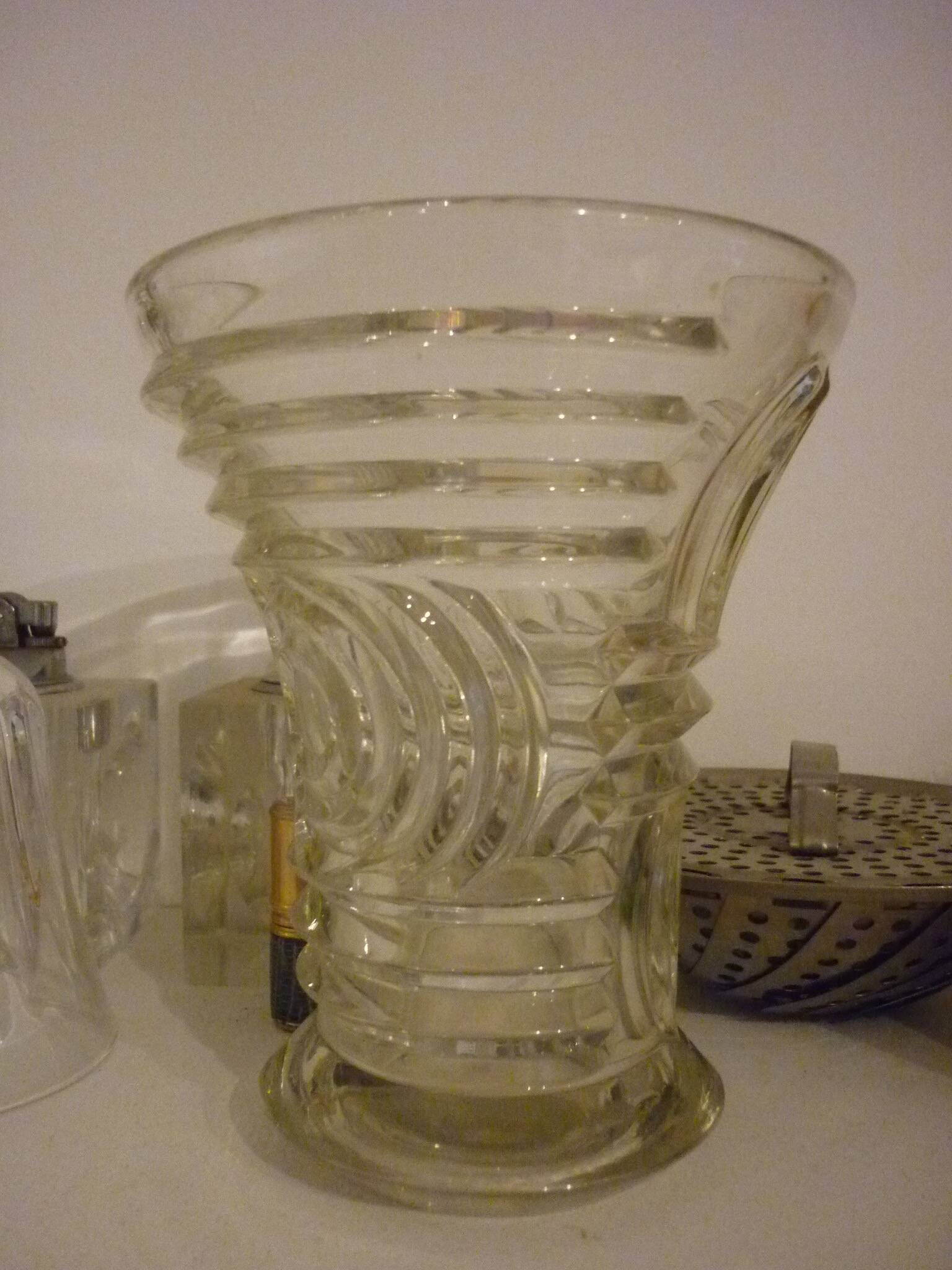 Fresnel style glass vase