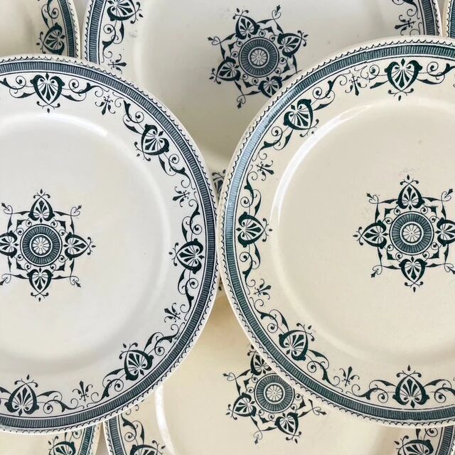 Set of 8 dessert plates in ironstone "Amiral", Creil & Montereau, green-blue, late 19th century.