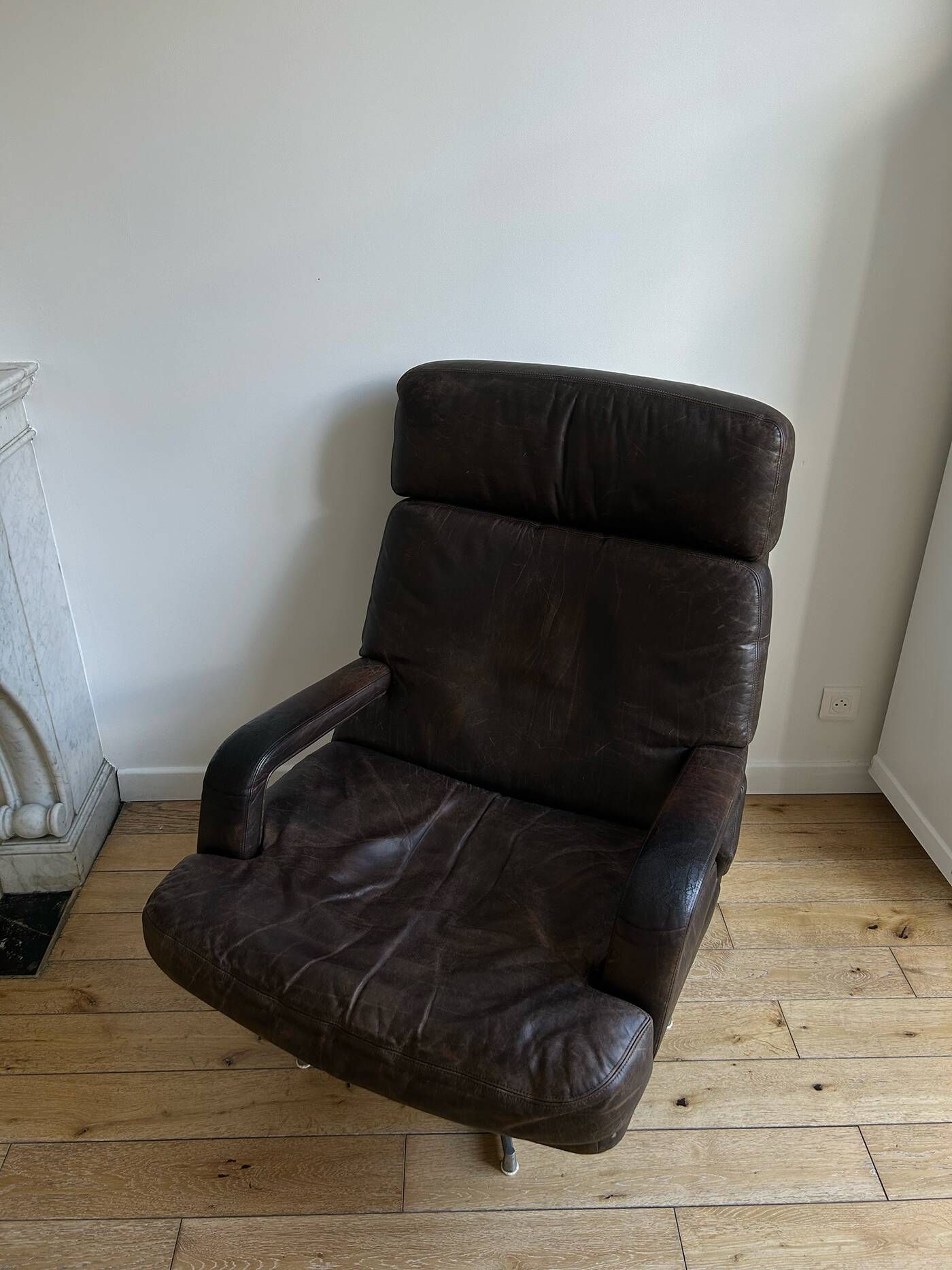 Vintage leather and steel swivel chair, 1970s, Walter Knoll