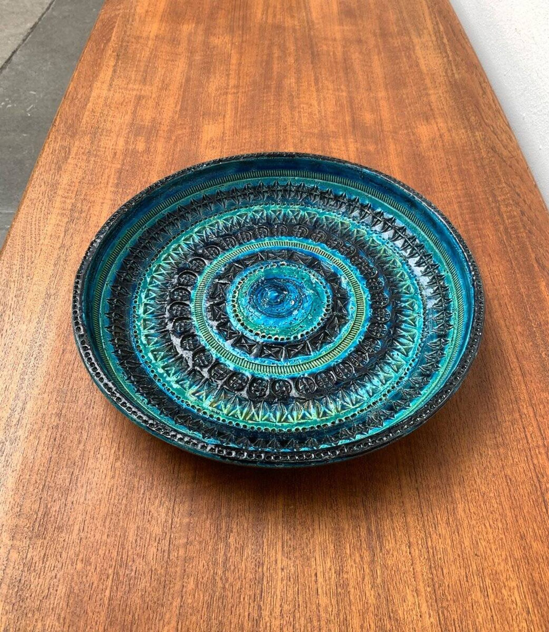 Large bowl in Rimini Blu pottery, mid-century by Aldo Londi for Bitossi.
