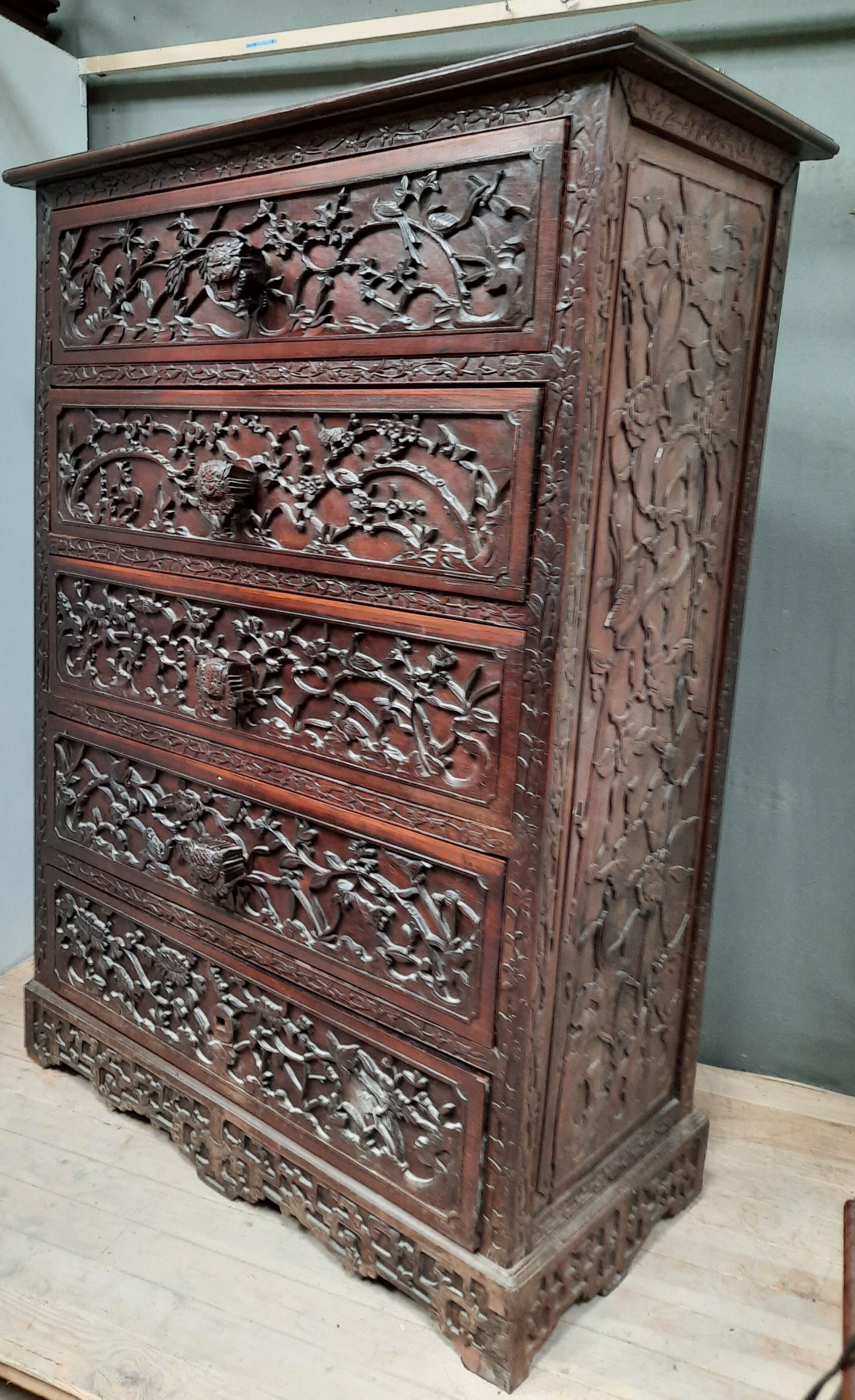 Asian puller cabinet