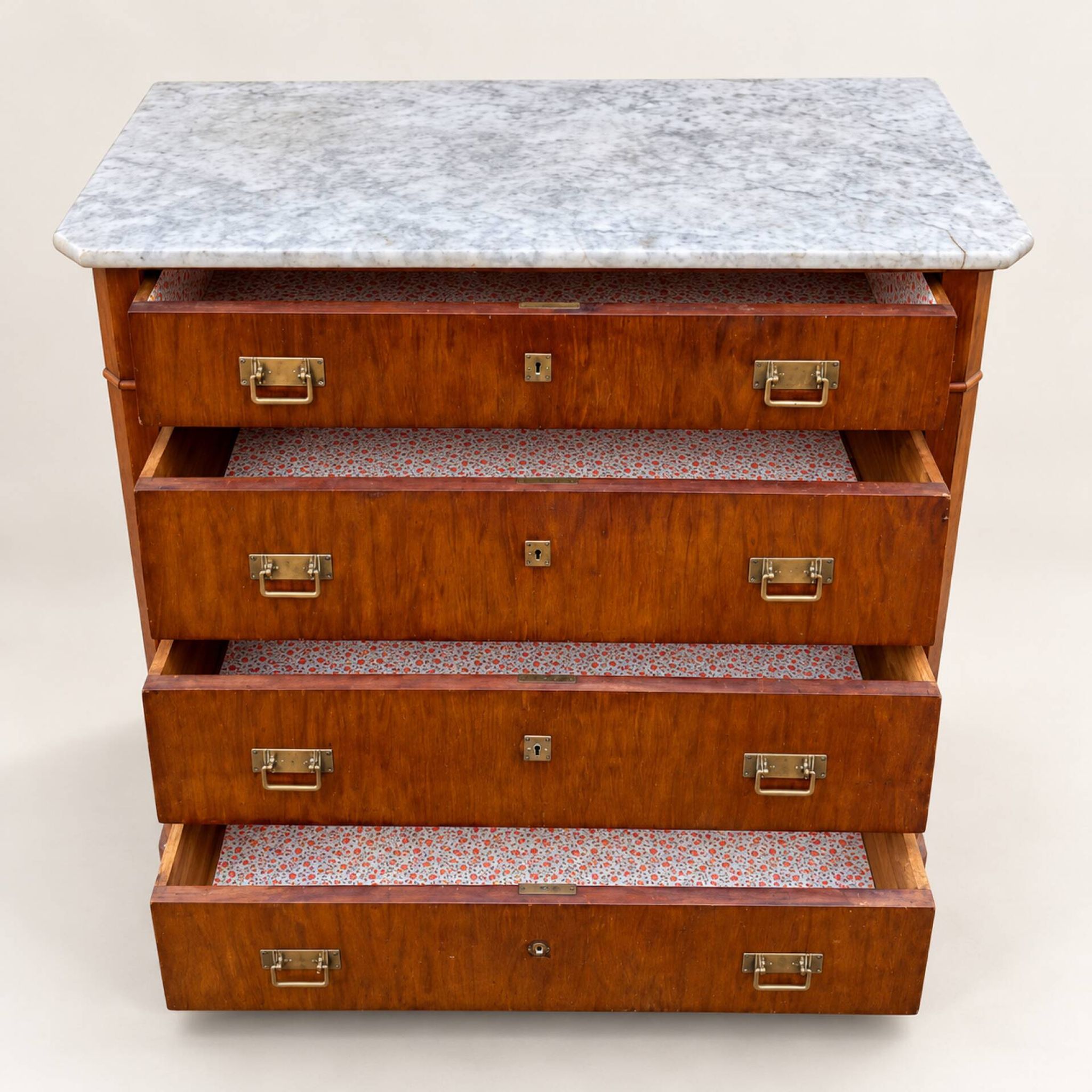 Vintage marine style chest of drawers with 4 drawers