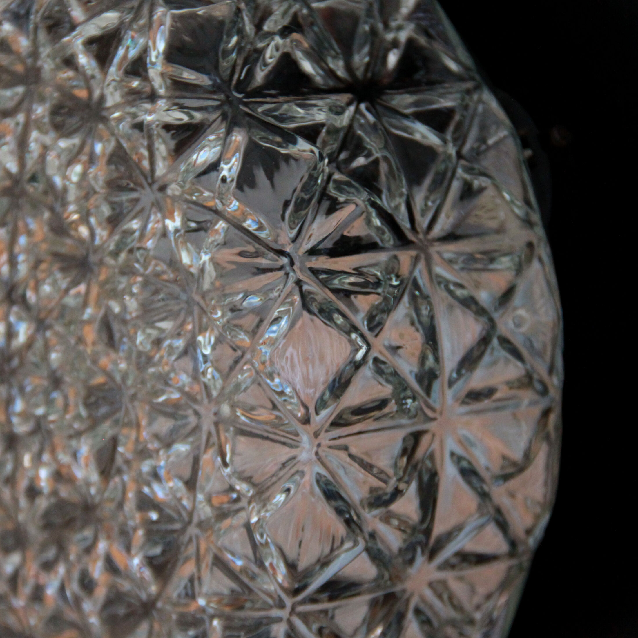 Ceiling lamp round globe molded glass 70/80s