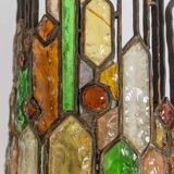 Applique en fer forgé et en verre coloré. Années 1960.