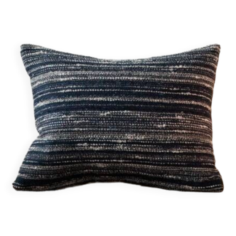 Hand-woven “Edgar” cushion in linen and wool