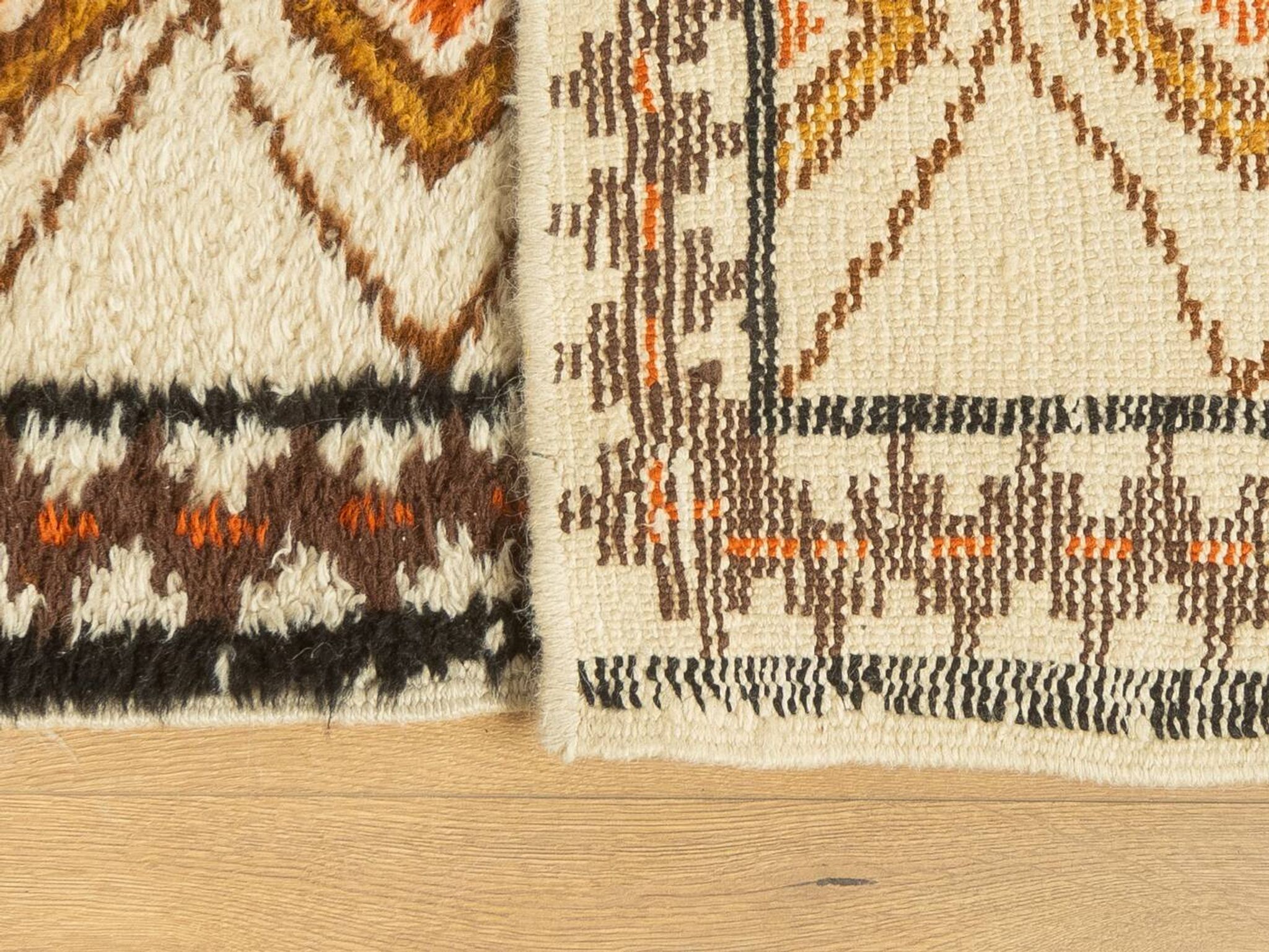 Vintage Berber rug 200 x 285