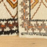 Vintage Berber rug 200 x 285