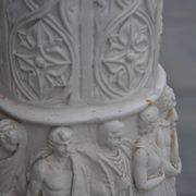 2 old plaster columns