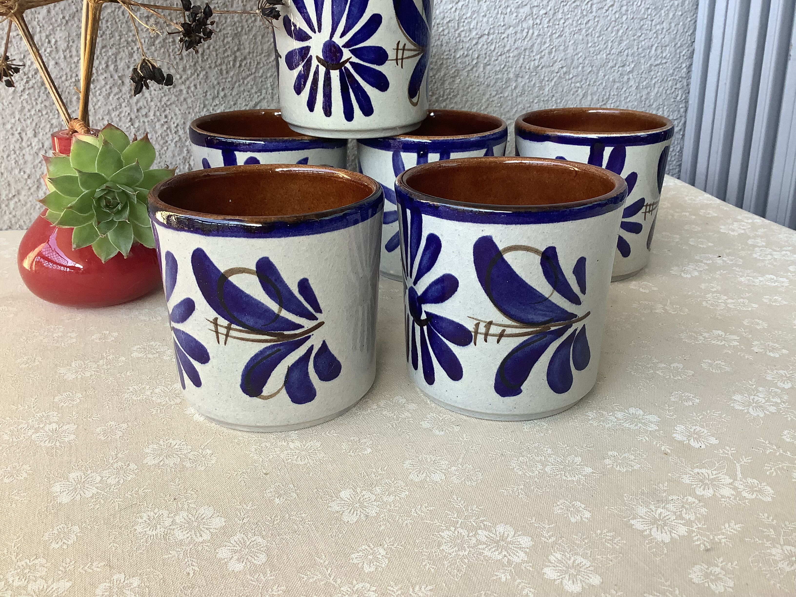 Hand-painted hand-painted hand-painted ceramic cup glasses
