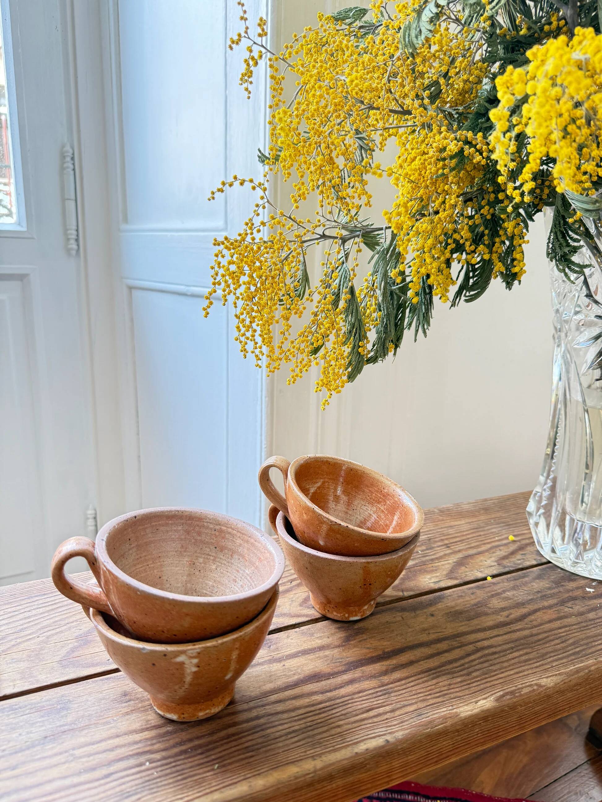 Lot de 4 tasses en grès – esprit artisanal