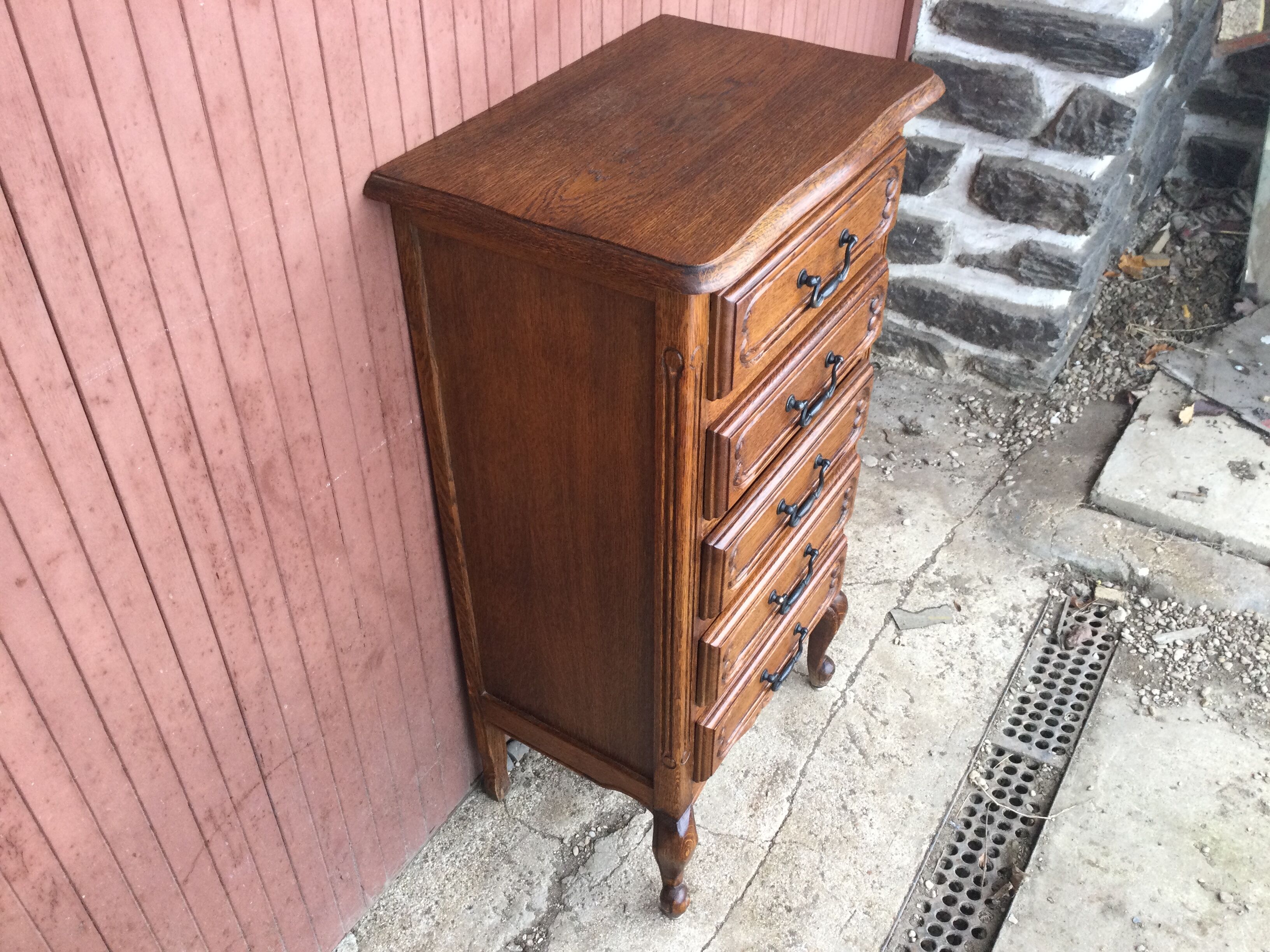 Chiffonnier
