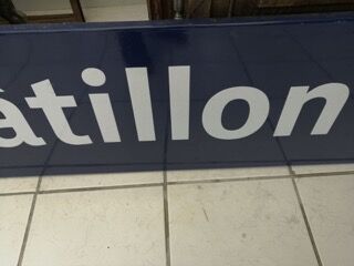 Enamelled Paris metro plate