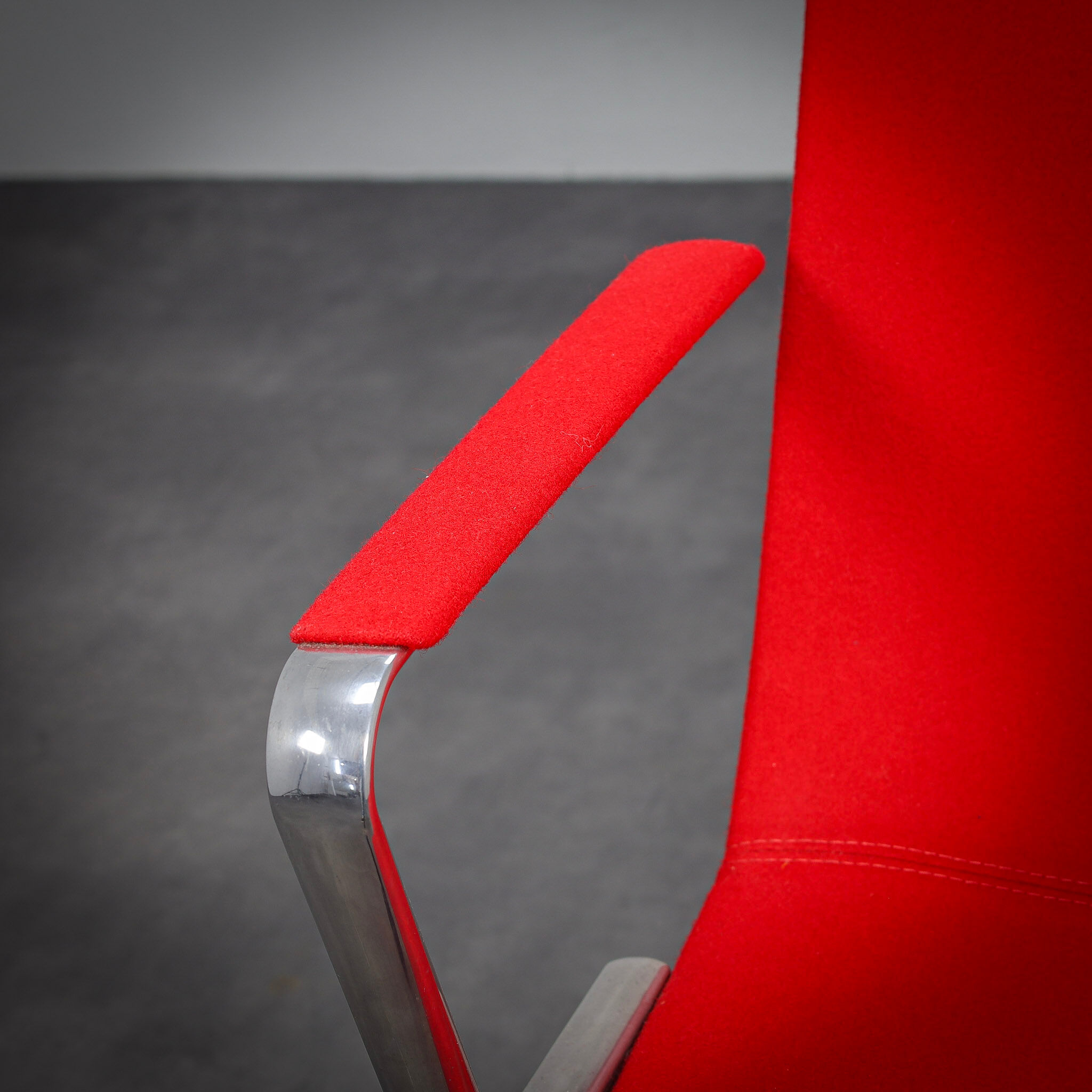 Paire de fauteuils pivotants Catifa 70 par Arper, Italie