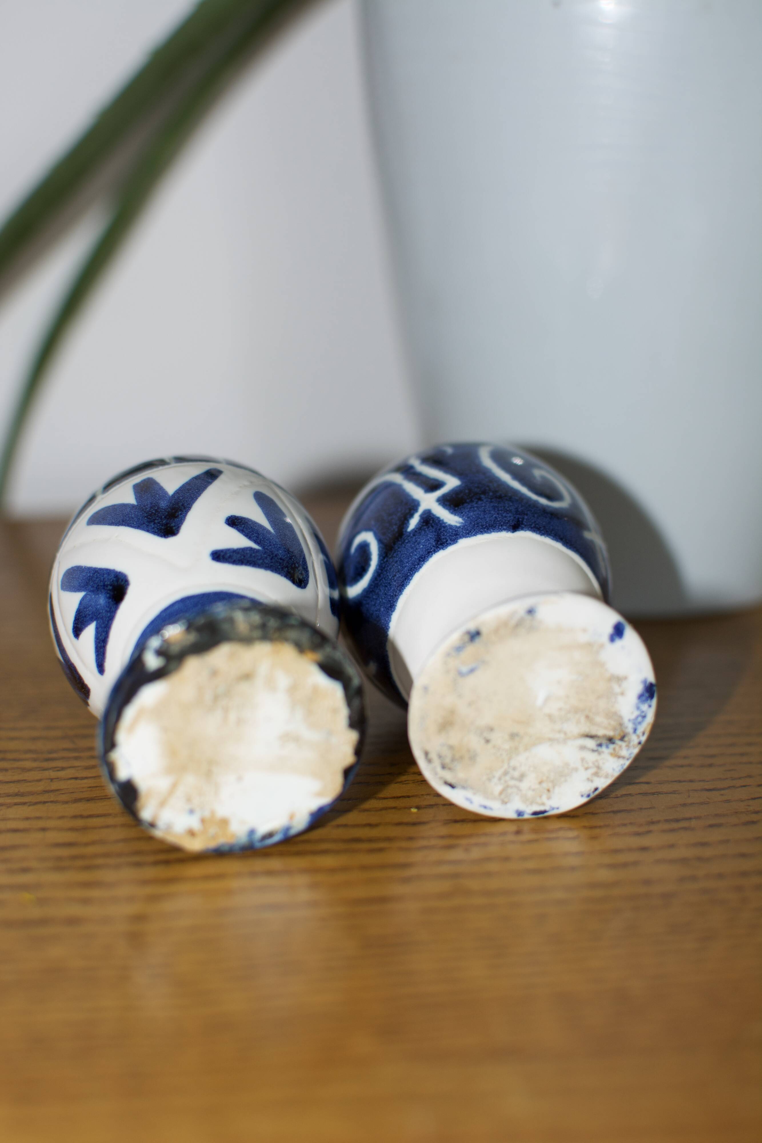 2 vintage Italian ceramic egg cups