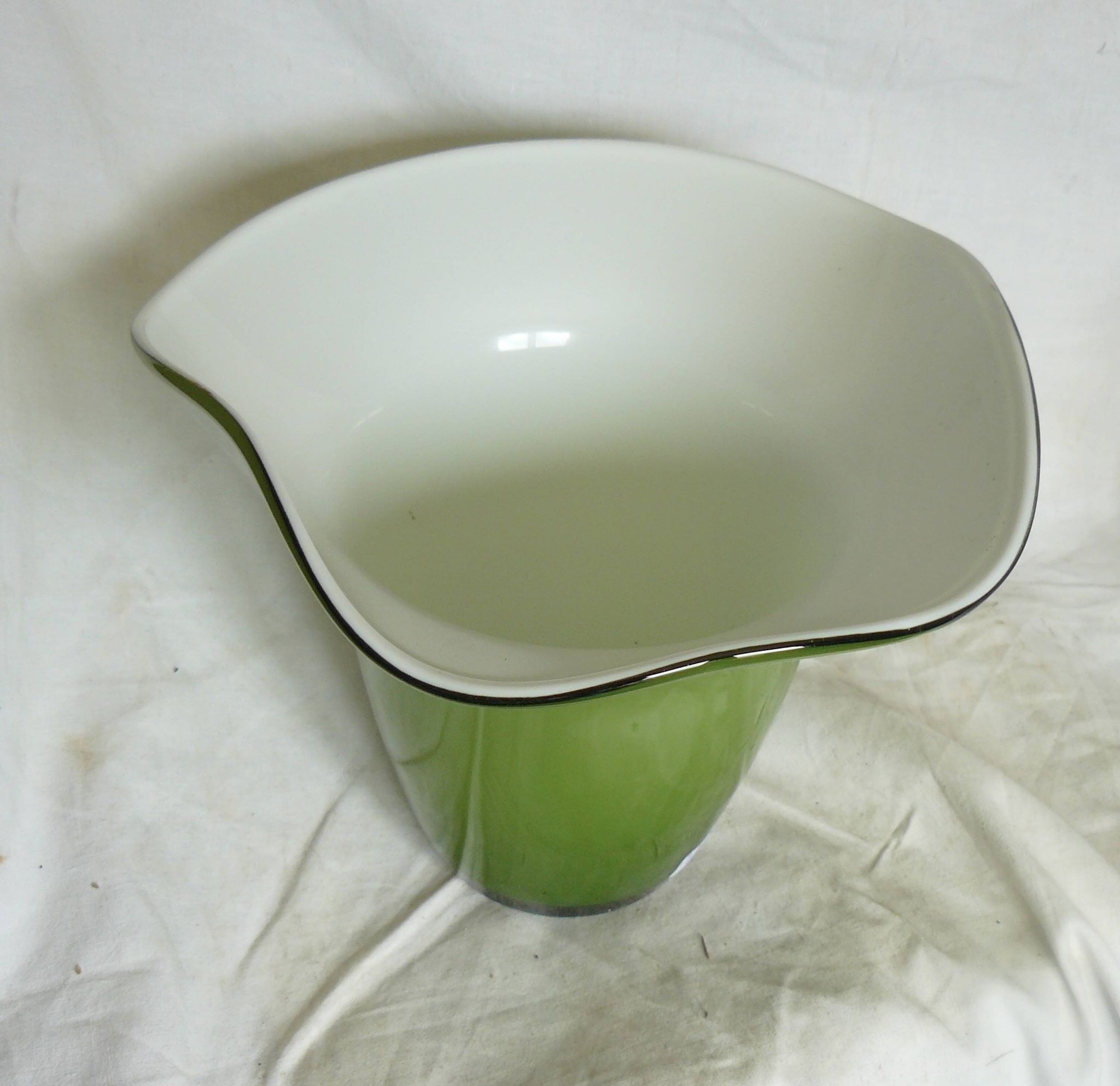 Villeroy & Boch designer vase glass lined white and green vintage 1970-80