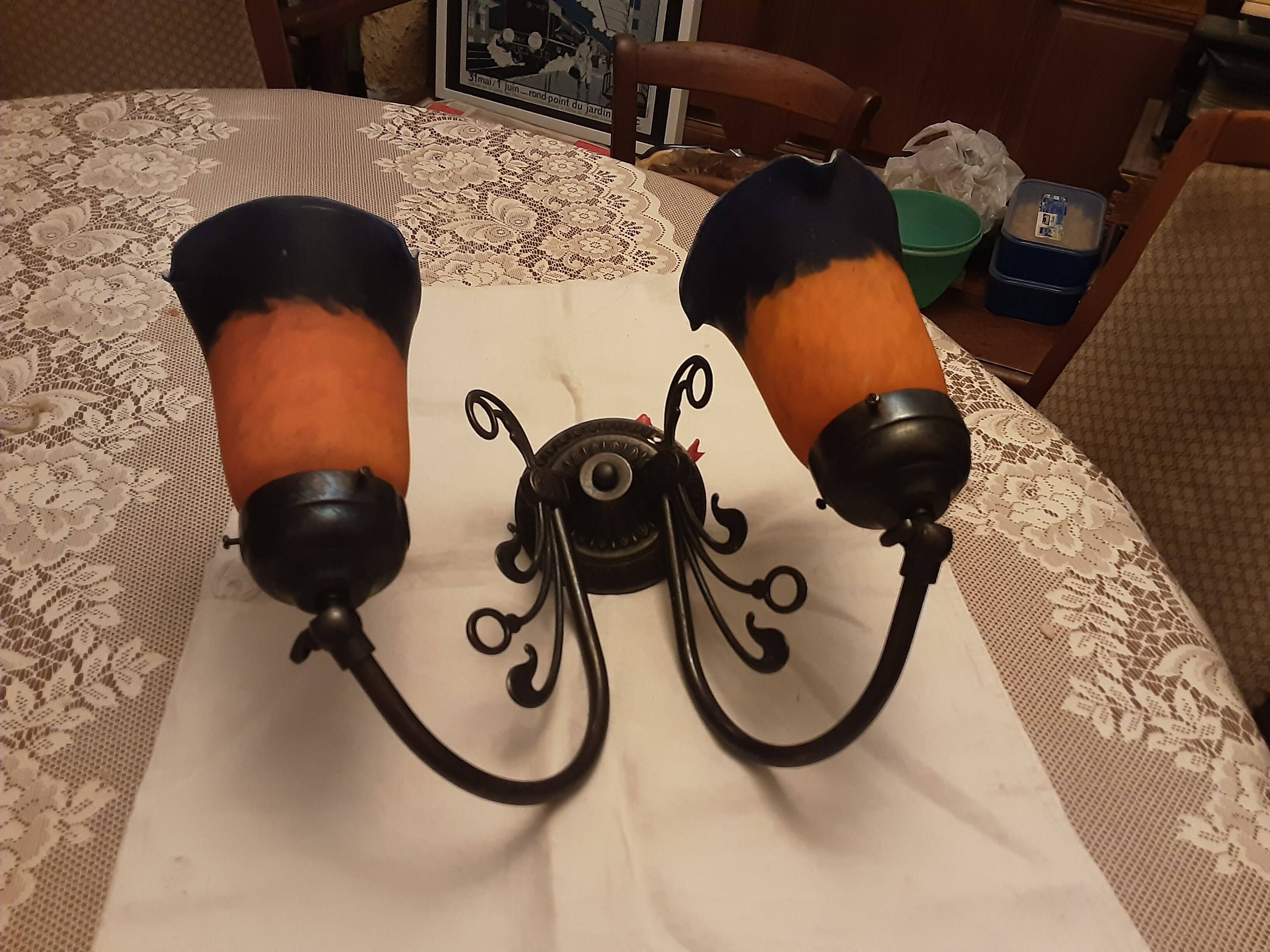 Wall lamp 2 tulips glass pate