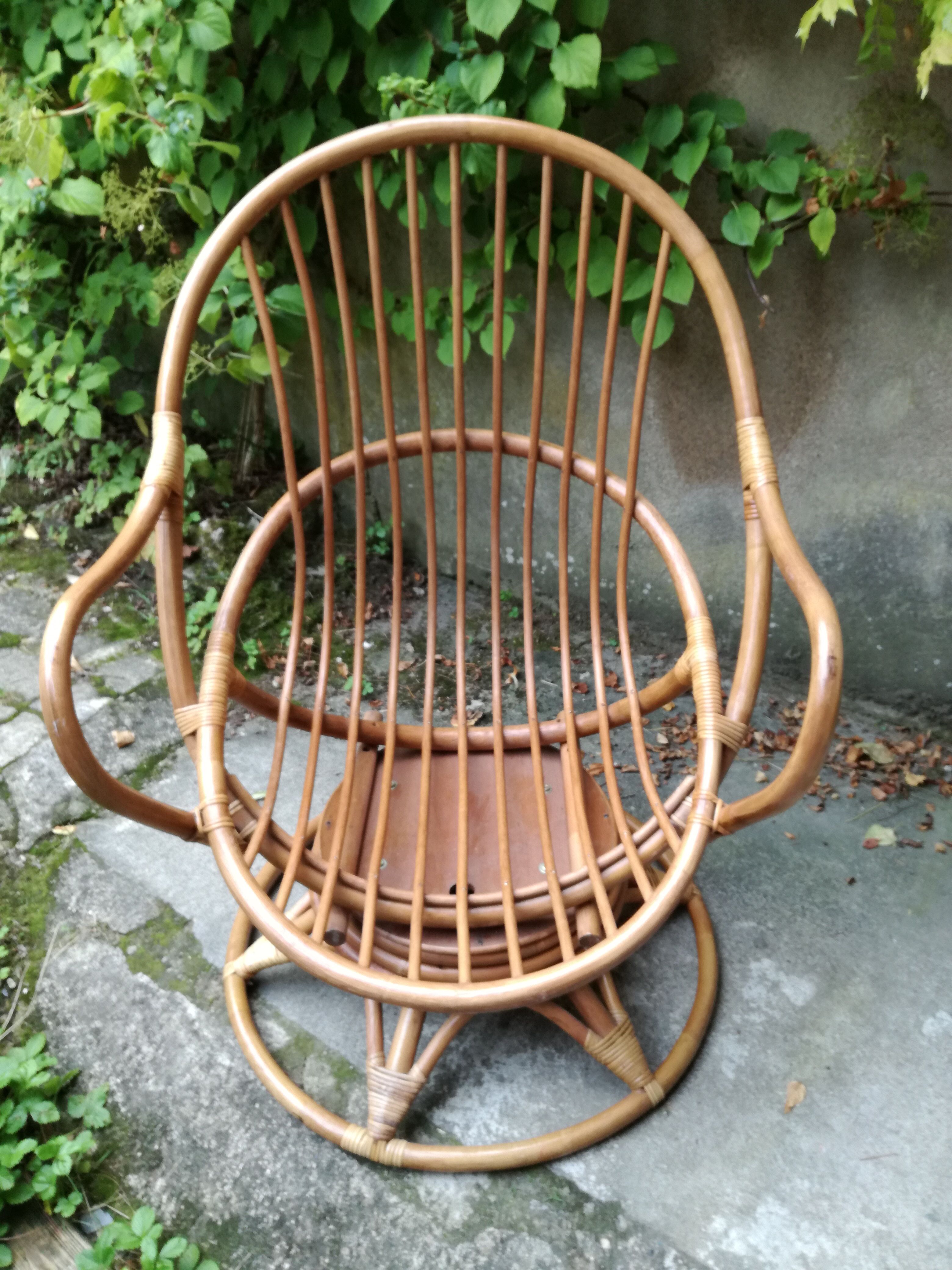 Rattan swivel shell chair