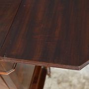 Petite table à volets en acajou, maison lemarchand, a. lemoine – milieu xixe