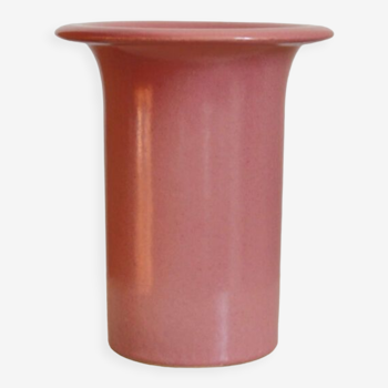 Pink vintage vase with rounded edges