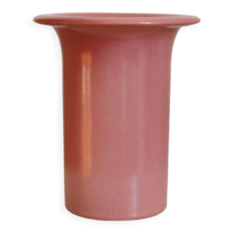 Pink vintage vase with rounded edges