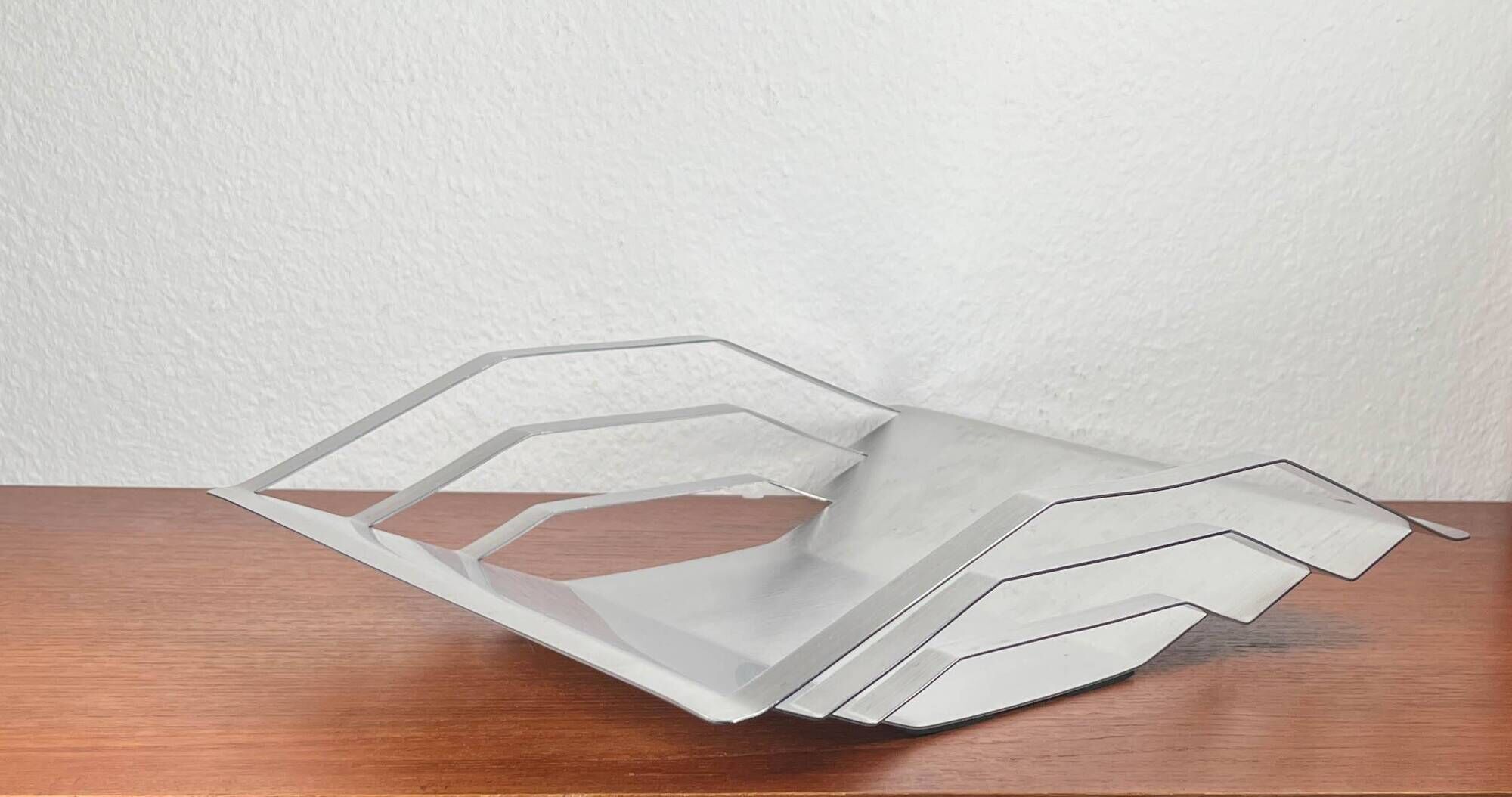 Minimalist postmodern metal fruit bowl, 1980s