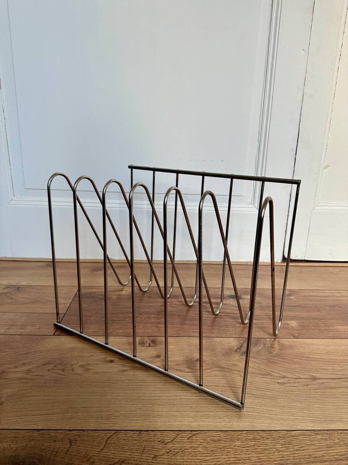 Metal magazine rack, Atelier A model Z, 1970s