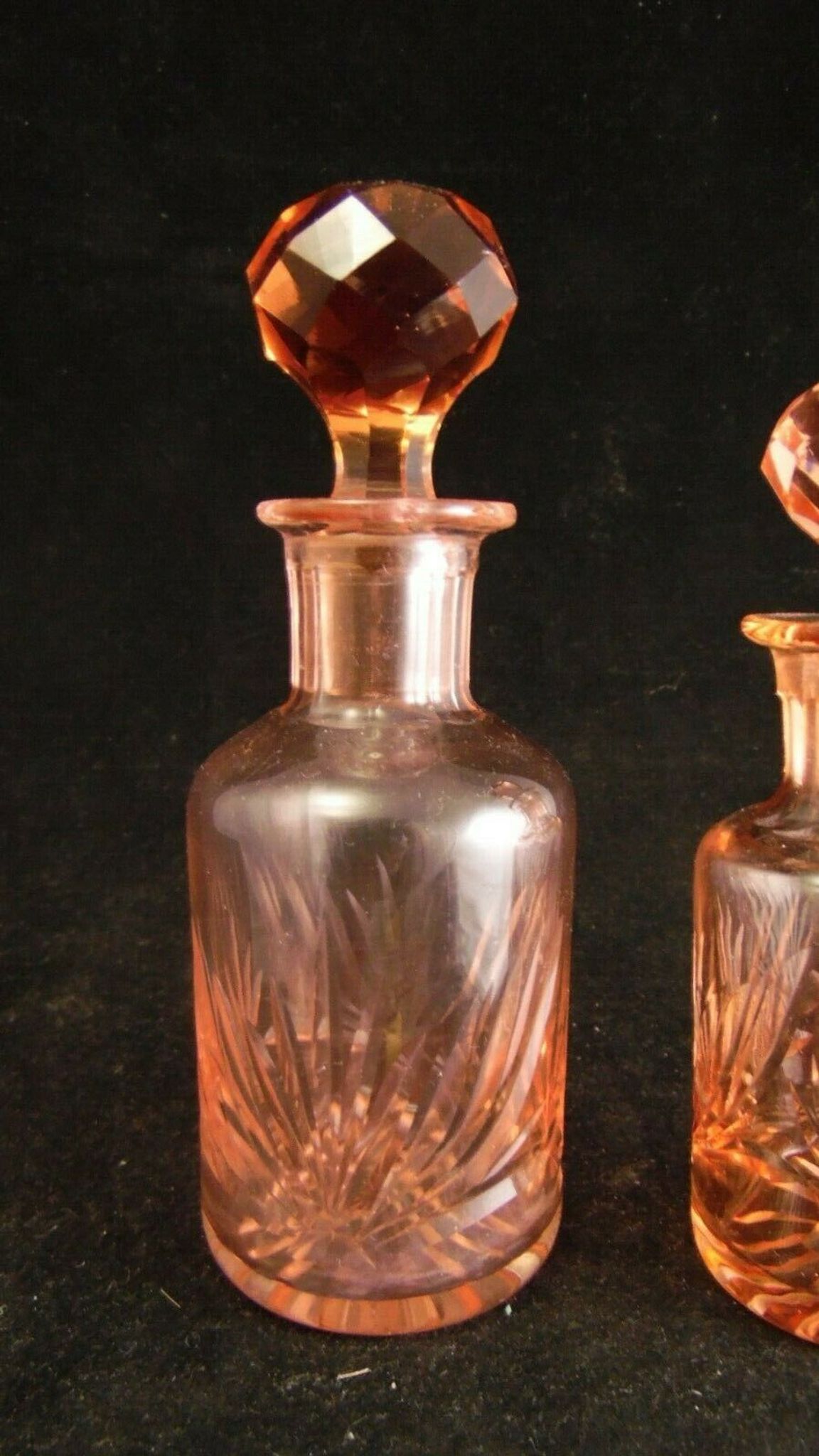 Toilet filling 2 vials with 1 1st 30s cut glass powder box