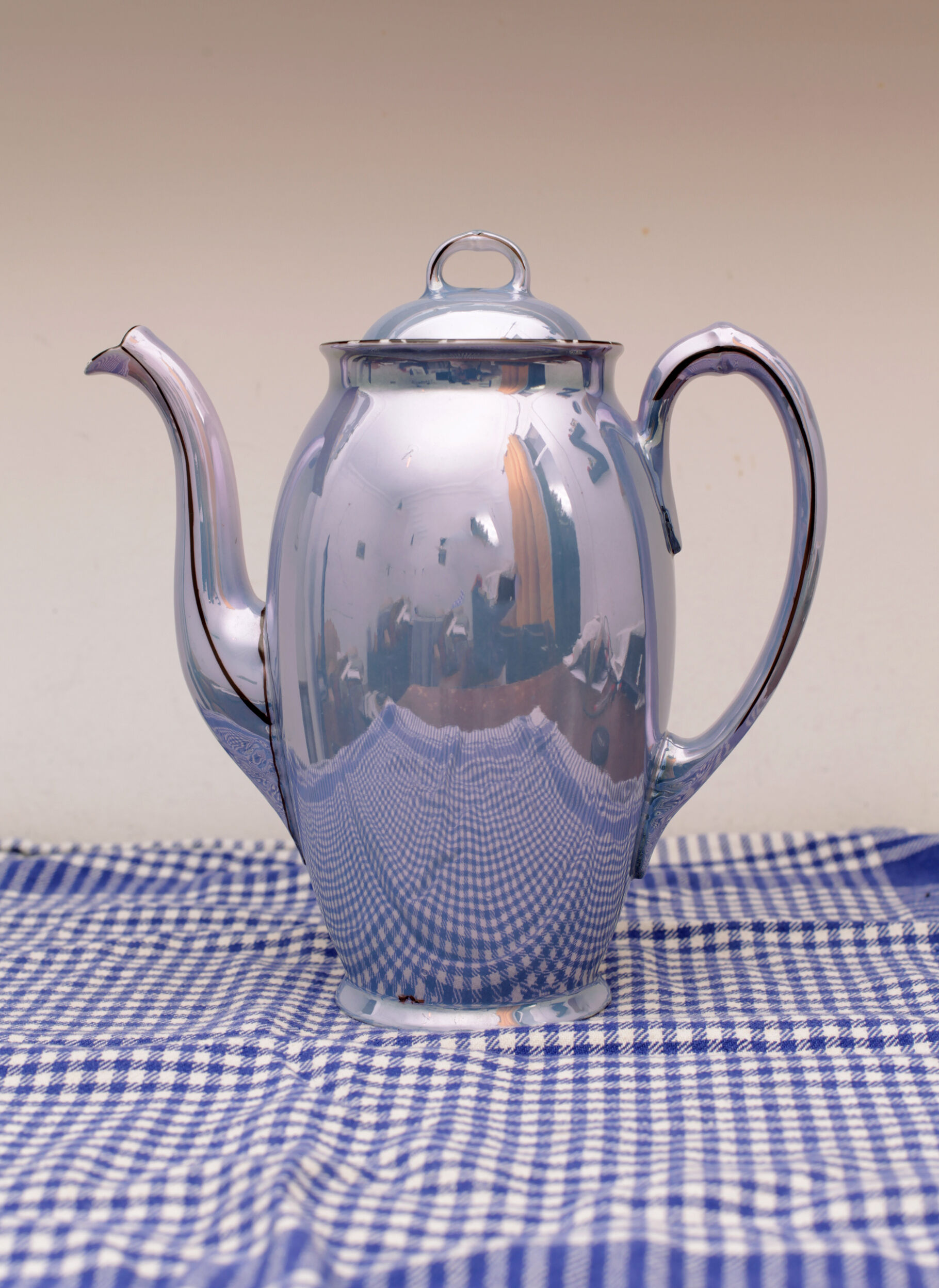 Mirror blue tea maker