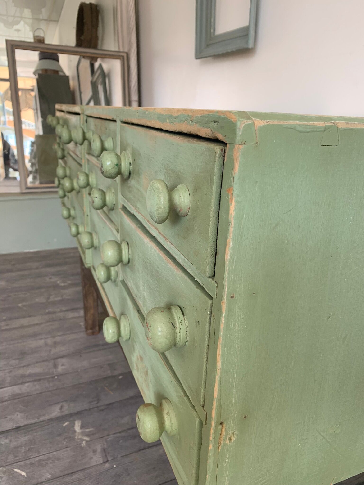 Petit meuble de métier