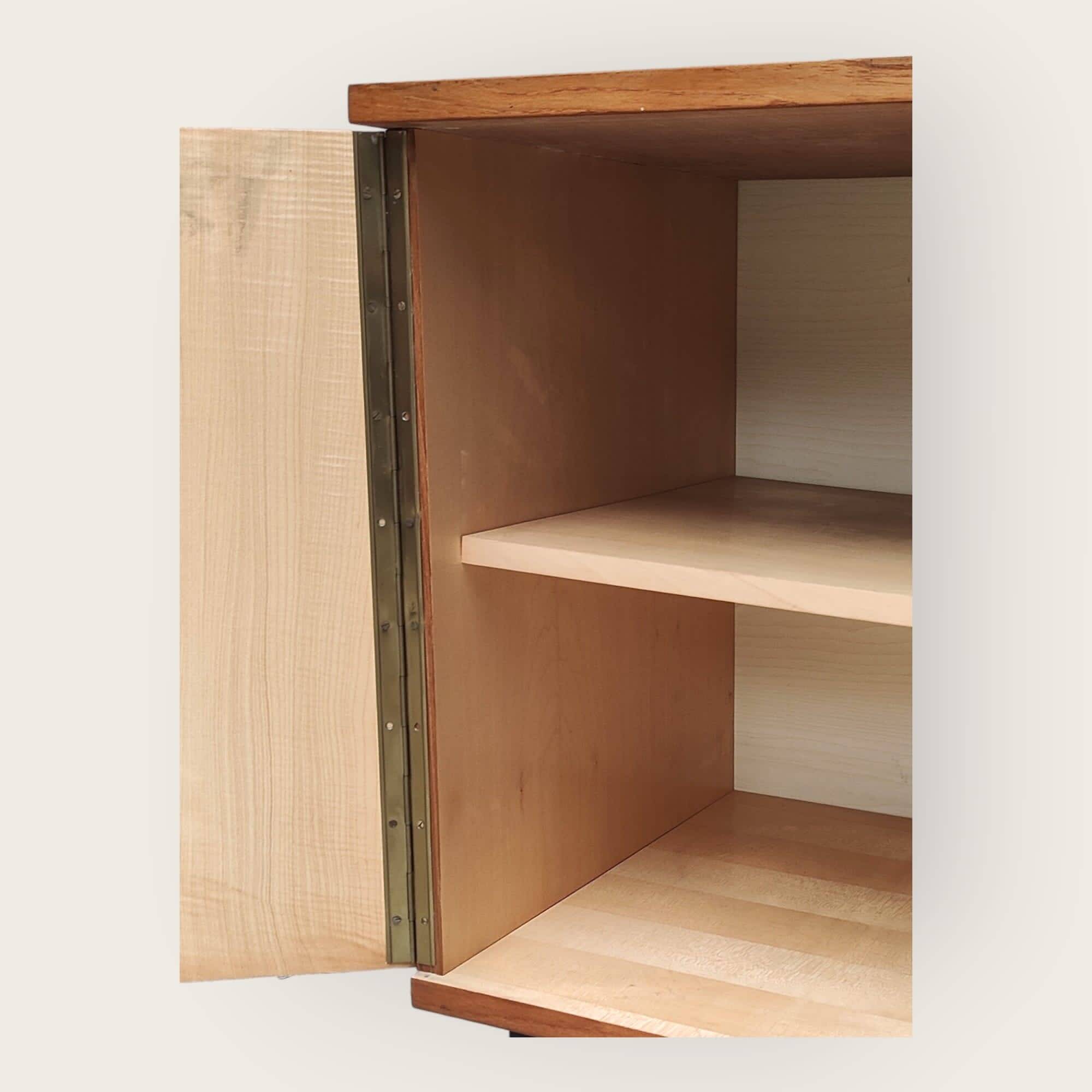 Buffet du milieu du siècle