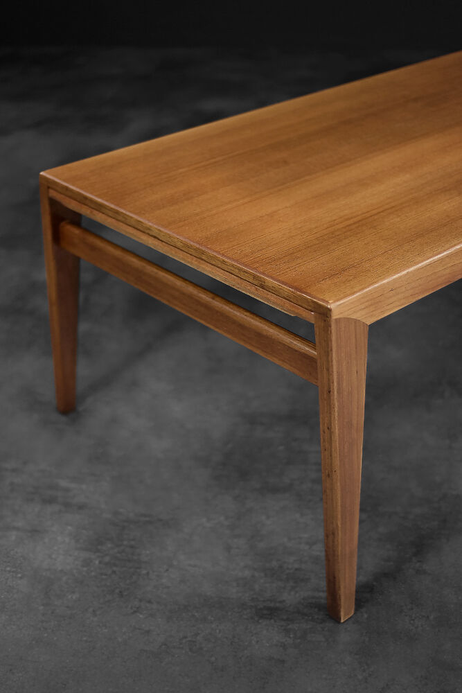 Vintage Classic Mid-Century Scandinavian Modern Teak Coffee Table with Pull-Out Tops