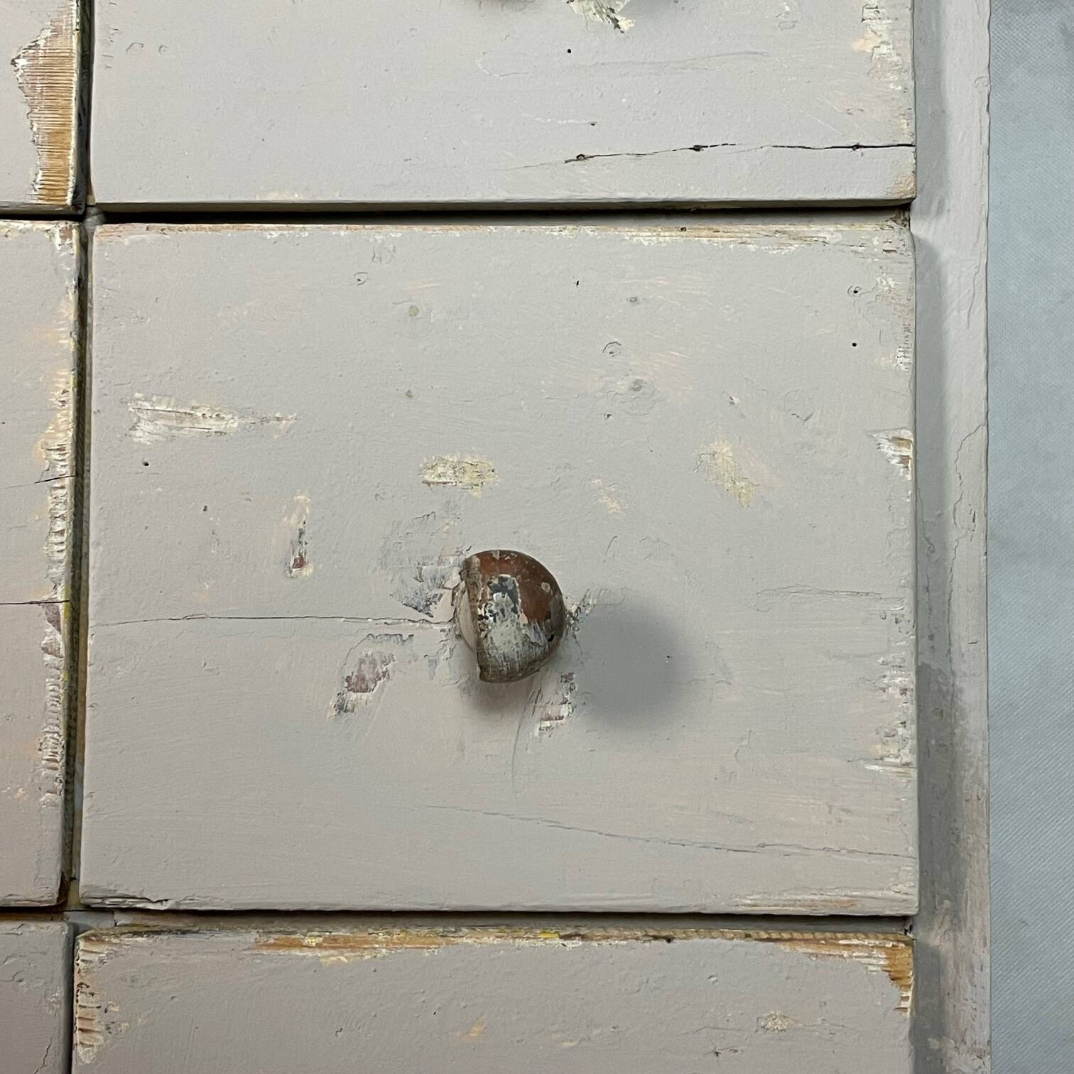 Meuble à 30 tiroirs