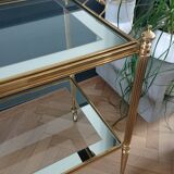 Rolling dessert with removable gold metal tray