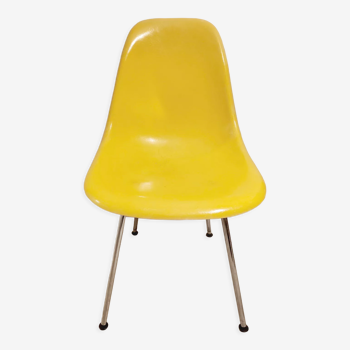 Chaises Eames DSX jaune en fibres de verre de 1975