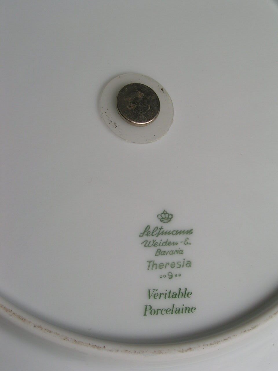 Earthenware servant with 3 trays