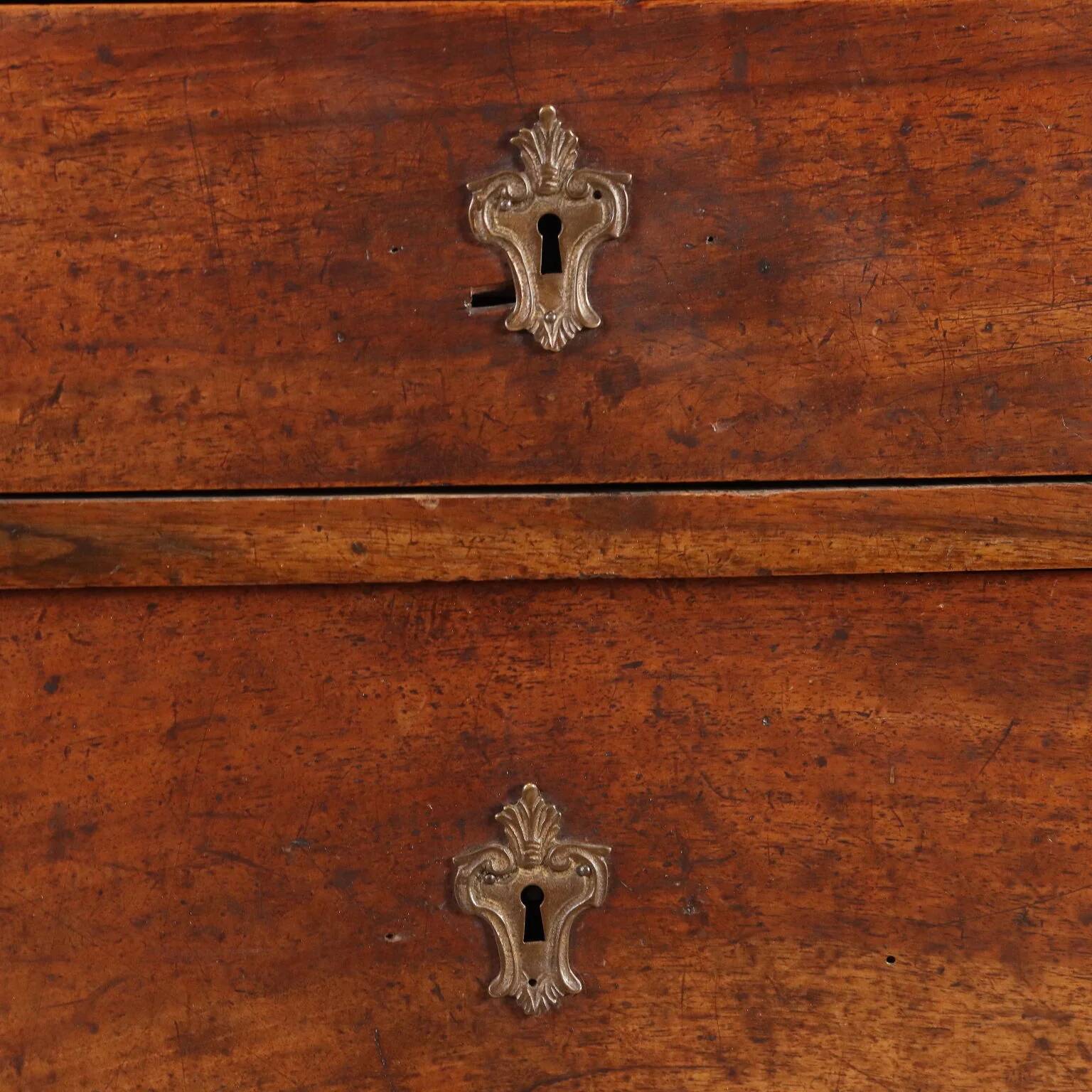 Commode Directoire ancienne en noyer 3 tiroirs XIXe siècle