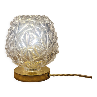 Lampe à poser en verre ciselé