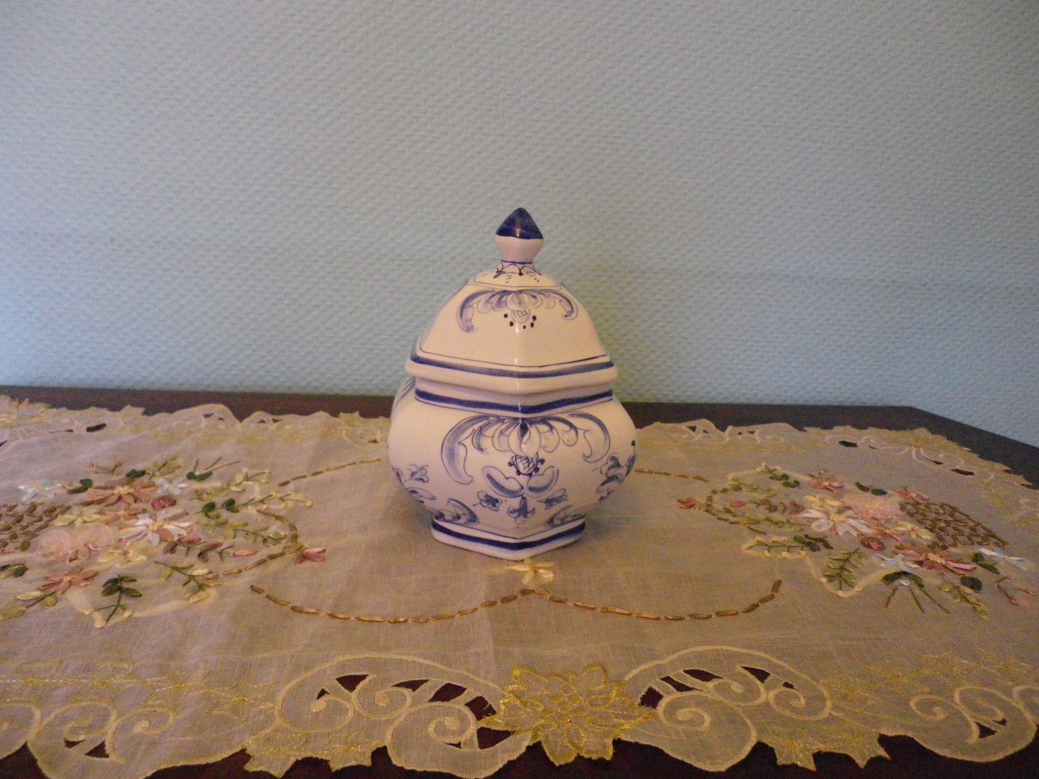 Hexagonal candy in earthenware 1970