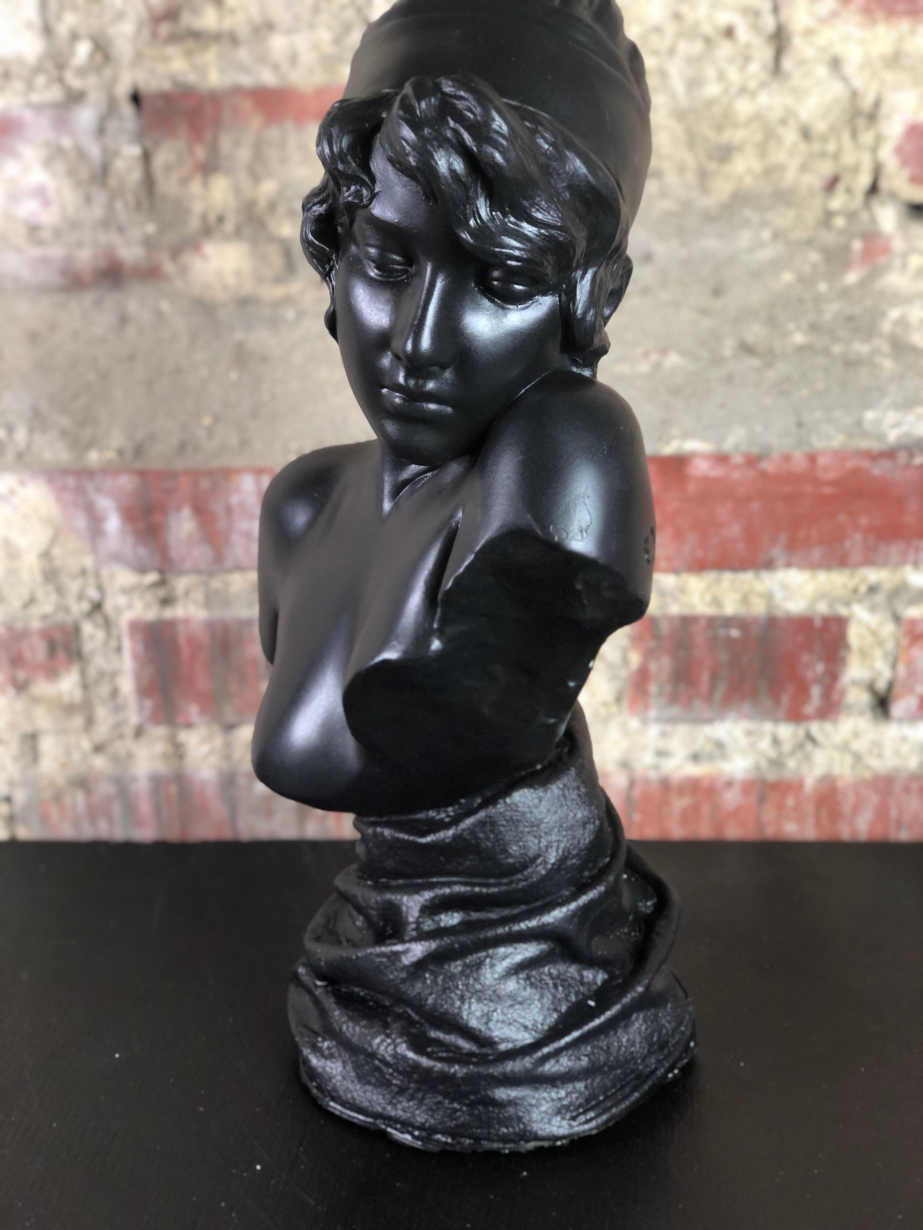 Art Nouveau woman bust in plaster signed E.Villanis
